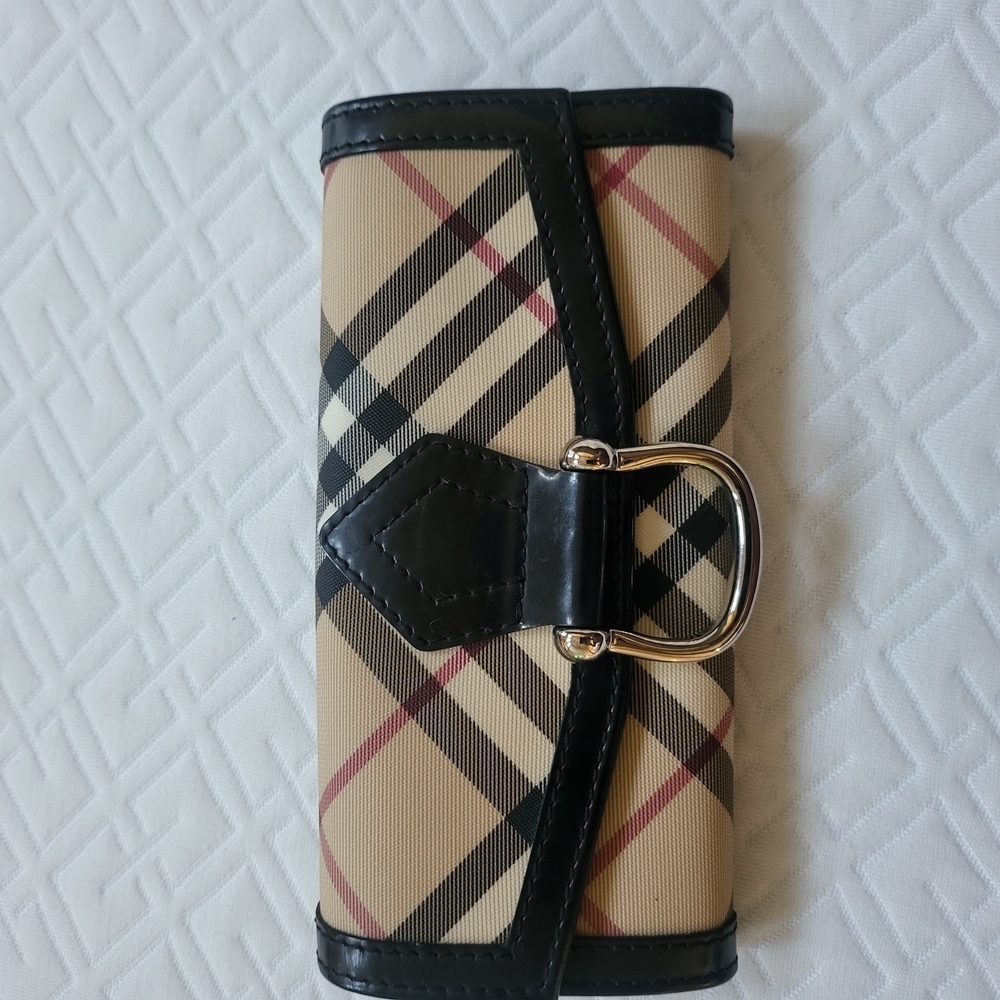 Burberry Nova Checkered Stirr Up Buckle Large Wallet - Picture 2 of 11